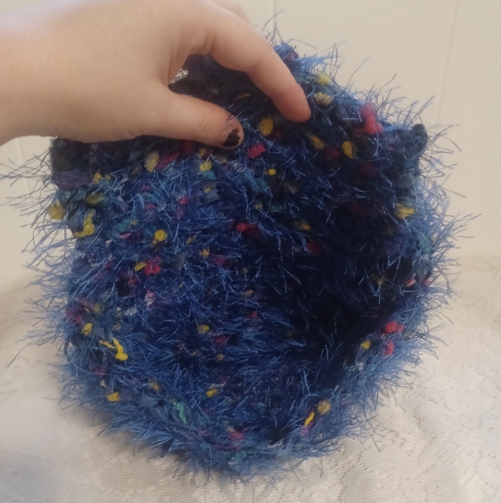Fuzzy Knit Purse - Picture 4 of 8